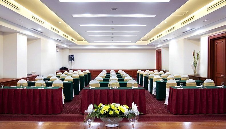 Hotel Bidakara Jakarta Buitenkant foto