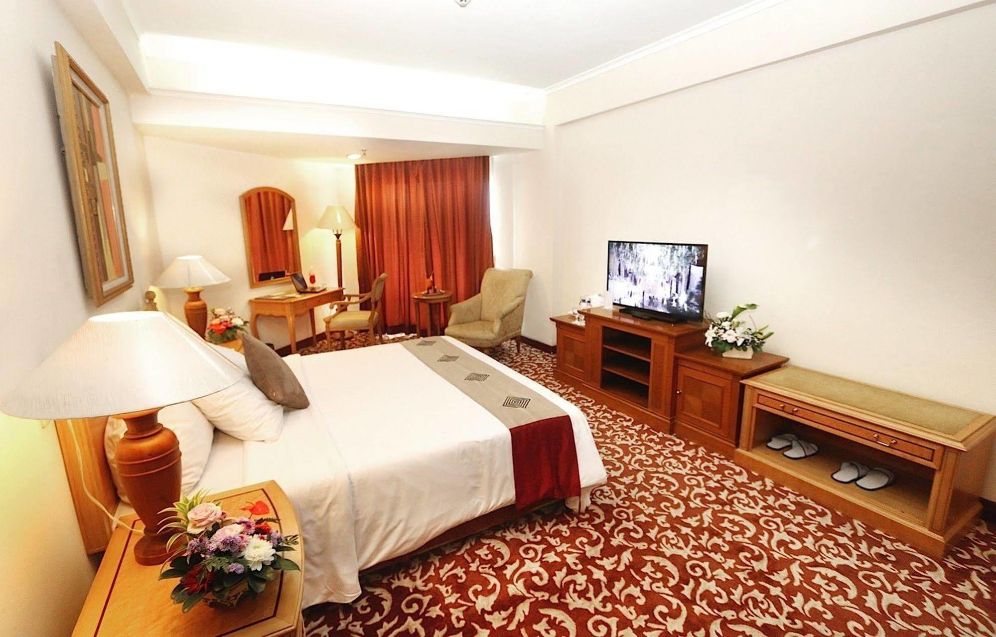 Hotel Bidakara Jakarta Buitenkant foto
