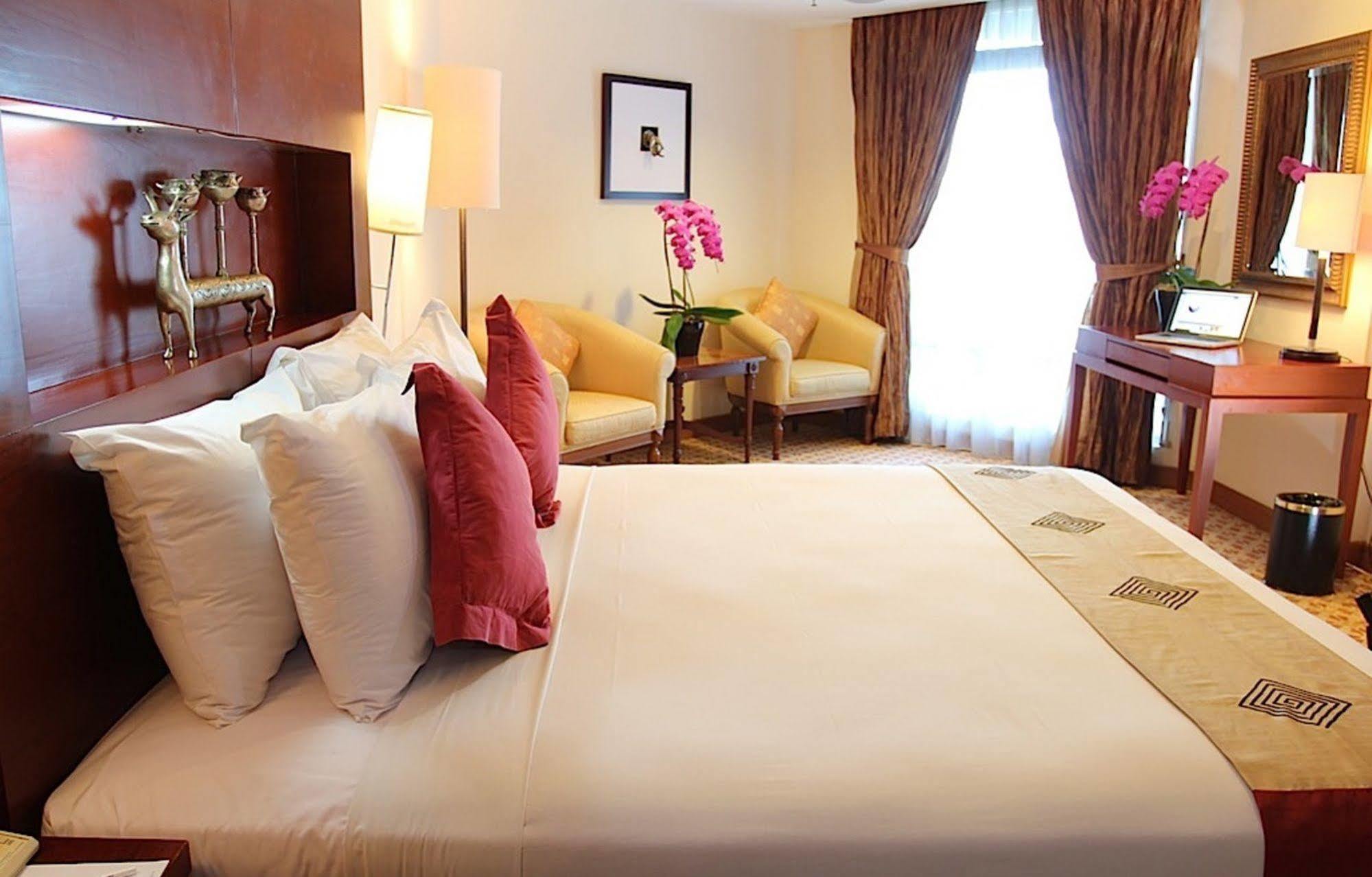 Hotel Bidakara Jakarta Buitenkant foto