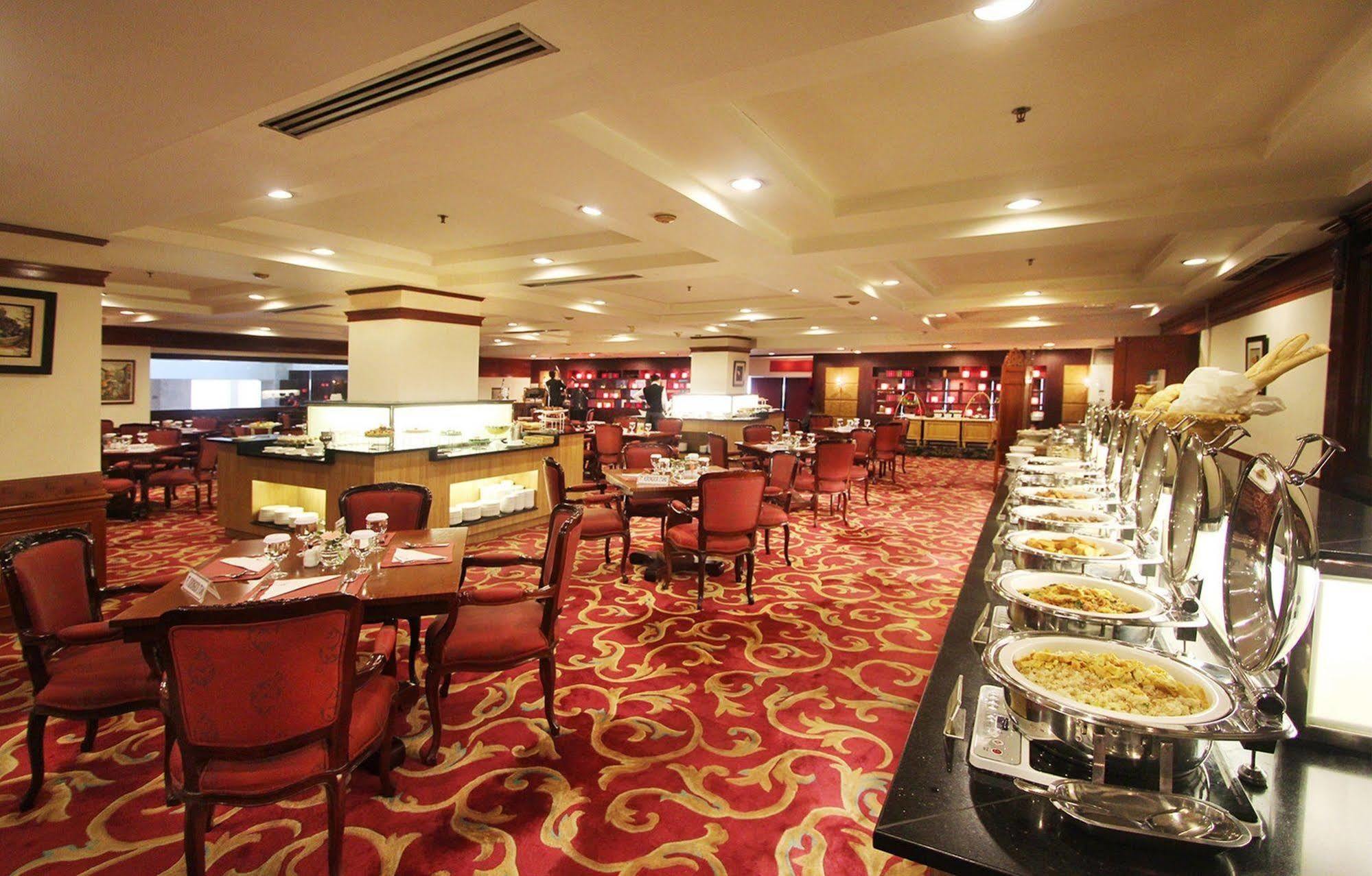 Hotel Bidakara Jakarta Buitenkant foto
