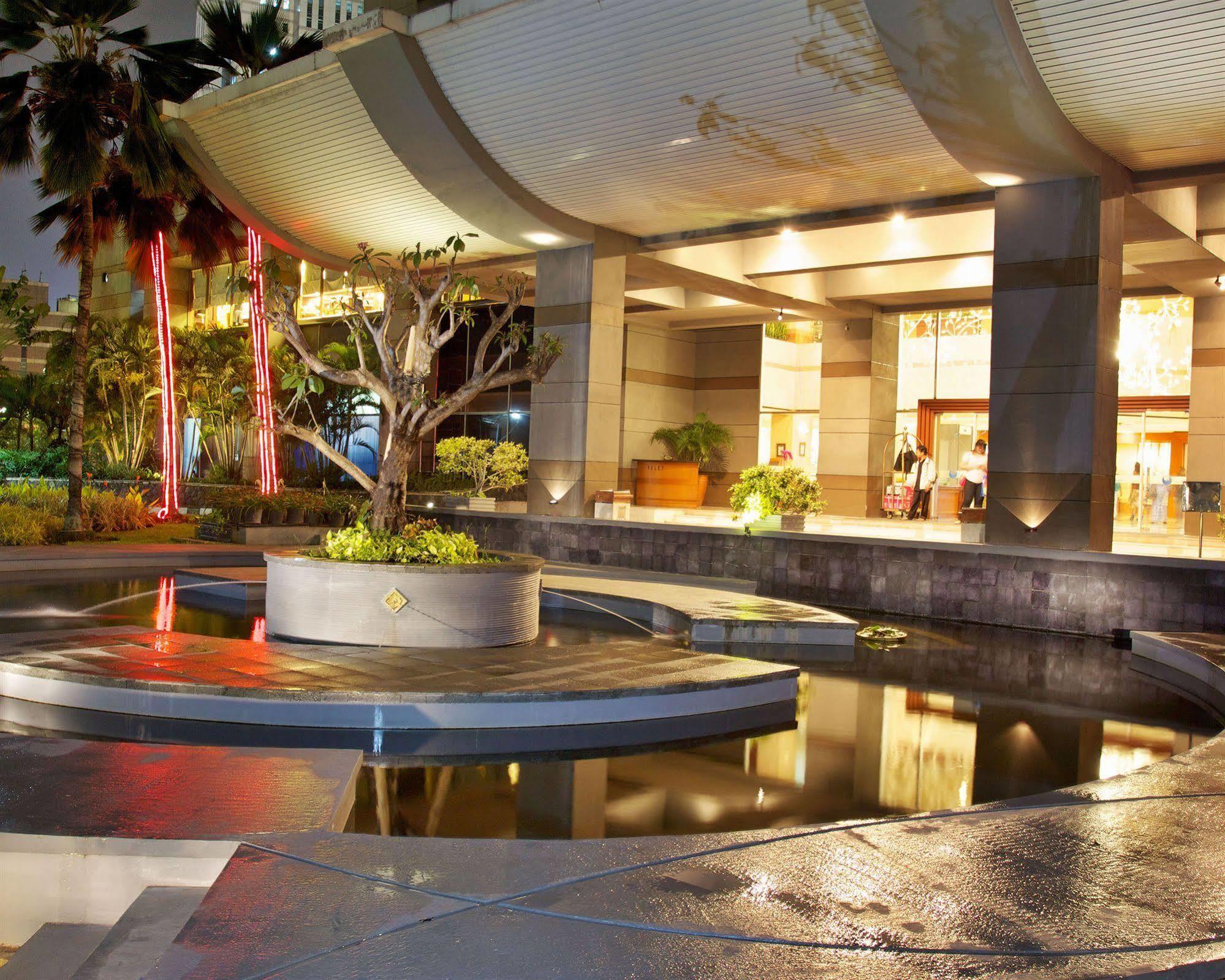 Hotel Bidakara Jakarta Buitenkant foto